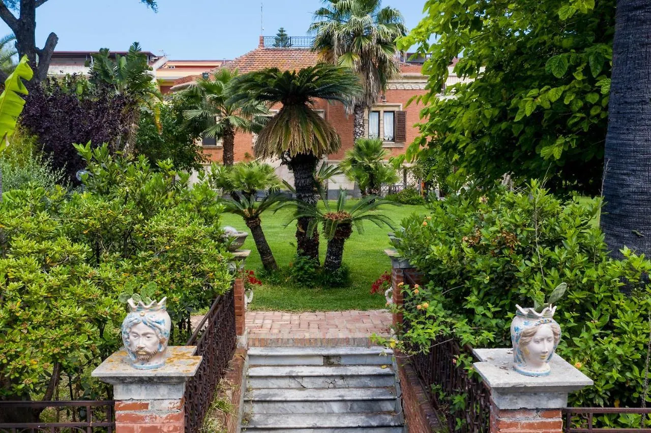 Villa Dei Marchesi Carrozza Santa Teresa di Riva